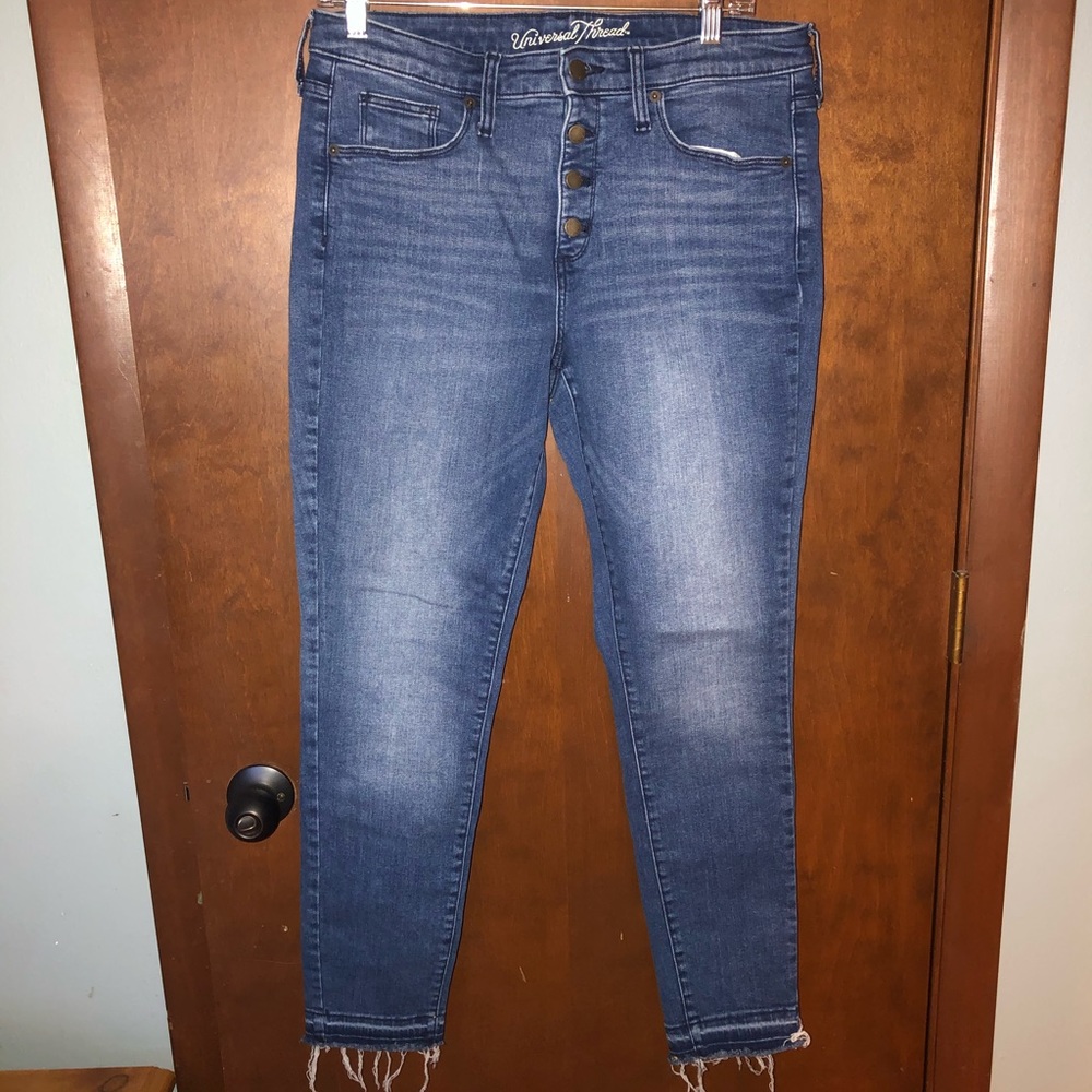 Universal Thread Jeans